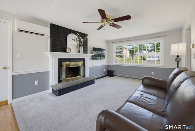 97 Nutmeg Drive, Manchester, CT 06040