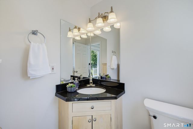 97 Nutmeg Drive, Manchester, CT 06040