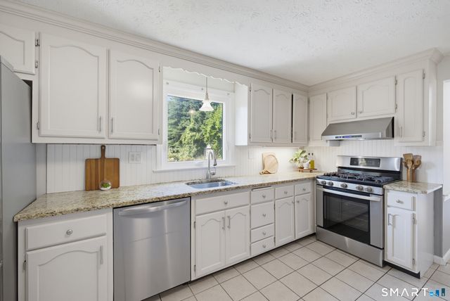 97 Nutmeg Drive, Manchester, CT 06040