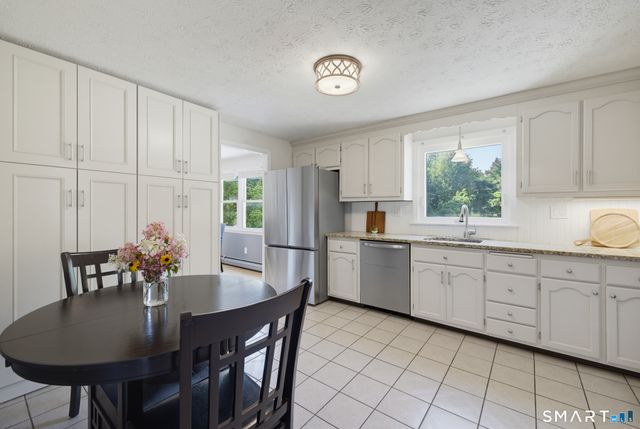 97 Nutmeg Drive, Manchester, CT 06040