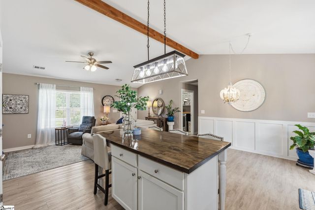 7607 S Old Laurens Road, Gray Court, SC 29645