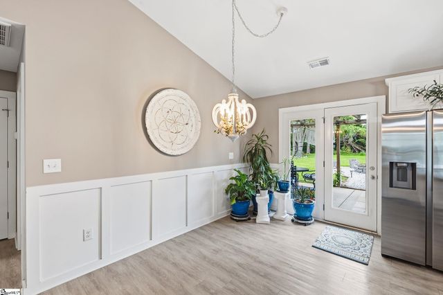 7607 S Old Laurens Road, Gray Court, SC 29645
