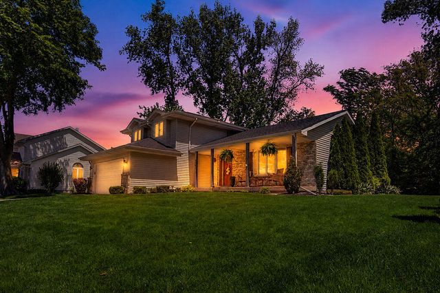 8641 Fairway Drive, St. John, IN 46373