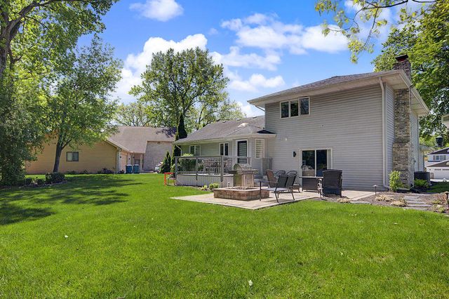 8641 Fairway Drive, St. John, IN 46373