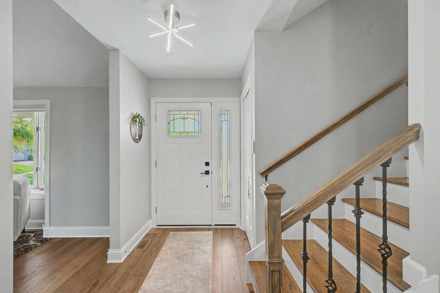 8641 Fairway Drive, St. John, IN 46373