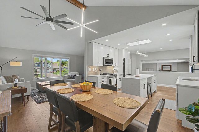 8641 Fairway Drive, St. John, IN 46373