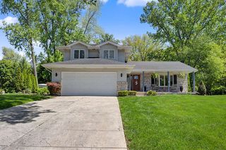 8641 Fairway Drive, St. John, IN 46373