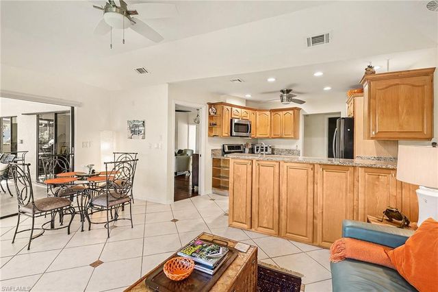 9874 Campbell CIR, Naples, FL 34109