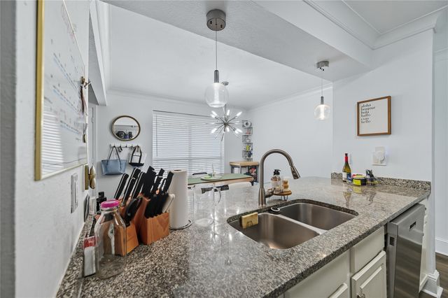 5927 E University Boulevard 221, Dallas, TX 75206