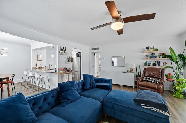 5927 E University Boulevard 221, Dallas, TX 75206