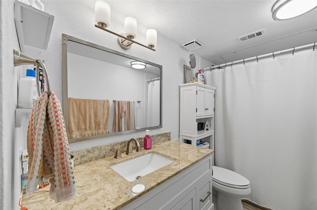 5927 E University Boulevard 221, Dallas, TX 75206