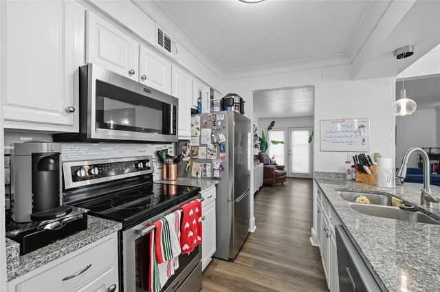 5927 E University Boulevard 221, Dallas, TX 75206