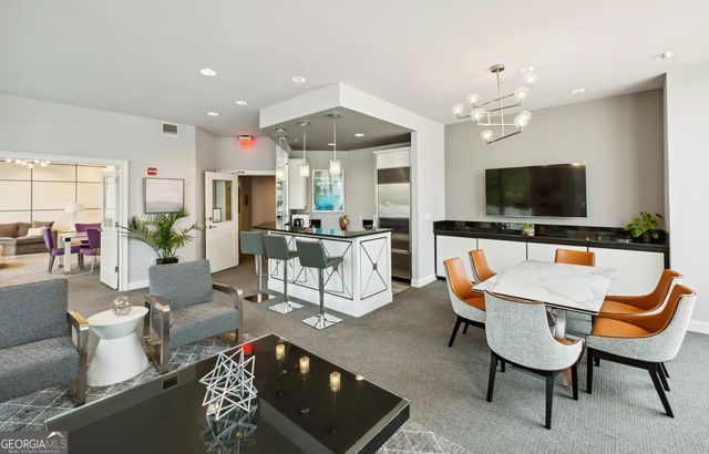 2828 Peachtree Road NW 2502, Atlanta, GA 30305