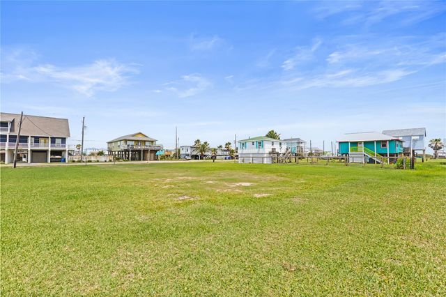 231 Coral Court, Surfside Beach, TX 77541
