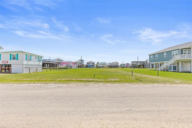 231 Coral Court, Surfside Beach, TX 77541