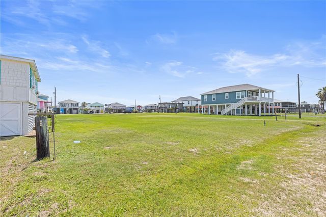 231 Coral Court, Surfside Beach, TX 77541