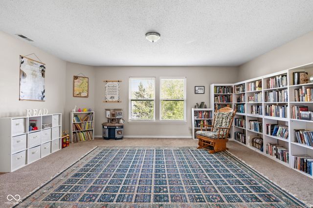 5687 N Jamestown Drive, Mccordsville, IN 46055