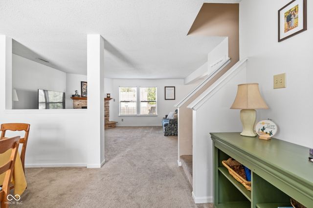 5687 N Jamestown Drive, Mccordsville, IN 46055