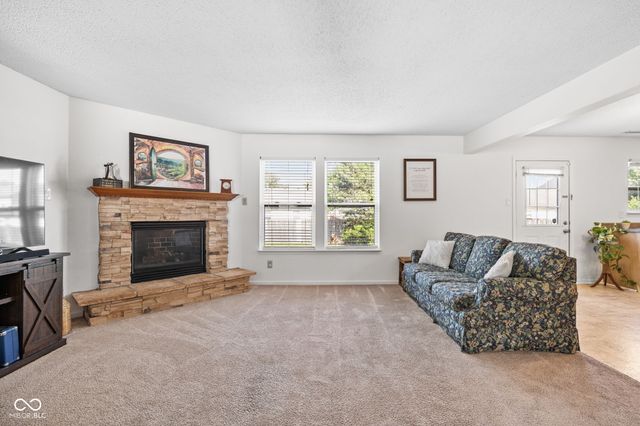 5687 N Jamestown Drive, Mccordsville, IN 46055