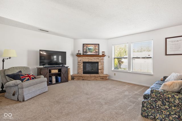 5687 N Jamestown Drive, Mccordsville, IN 46055