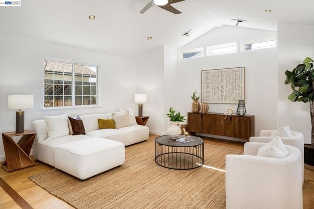 7434 7434 Larkdale Ave, Dublin, CA 94568