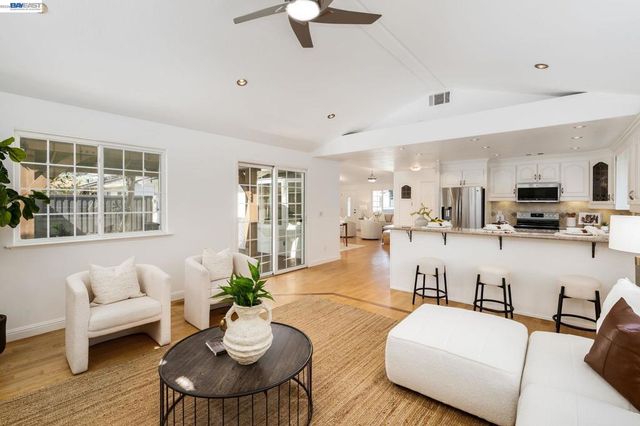 7434 7434 Larkdale Ave, Dublin, CA 94568