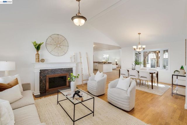 7434 7434 Larkdale Ave, Dublin, CA 94568