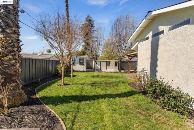 7434 7434 Larkdale Ave, Dublin, CA 94568