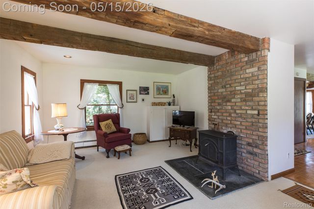 25425 6th Street, Grosse Ile Township, MI 48138