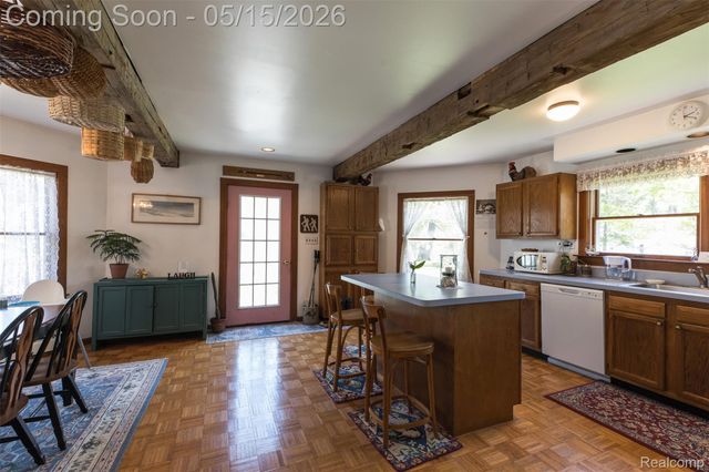 25425 6th Street, Grosse Ile Township, MI 48138