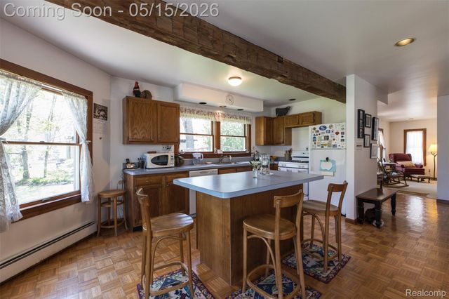25425 6th Street, Grosse Ile Township, MI 48138
