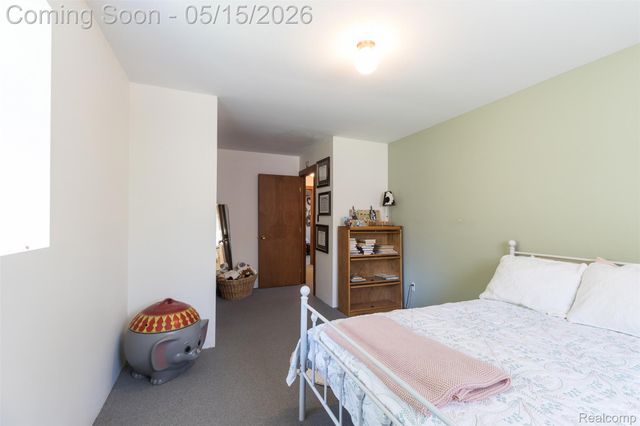 25425 6th Street, Grosse Ile Township, MI 48138