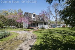 25425 6th Street, Grosse Ile Township, MI 48138