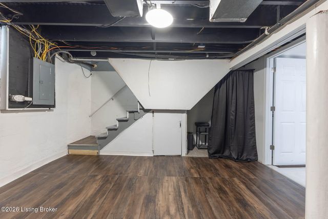 2513 W Hill St, Louisville, KY 40210