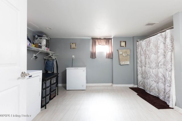 2513 W Hill St, Louisville, KY 40210