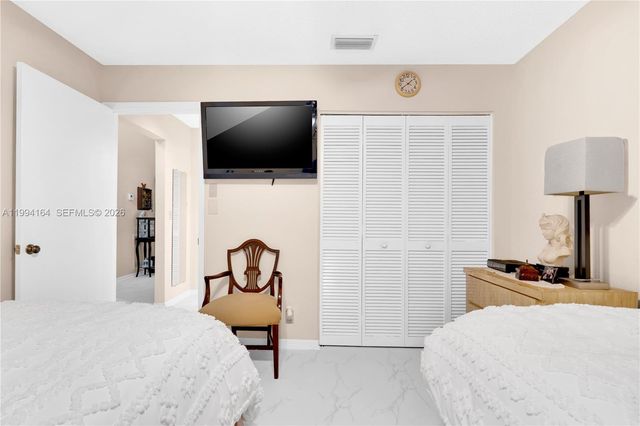 11184 Sangria Ct, Boca Raton, FL 33498