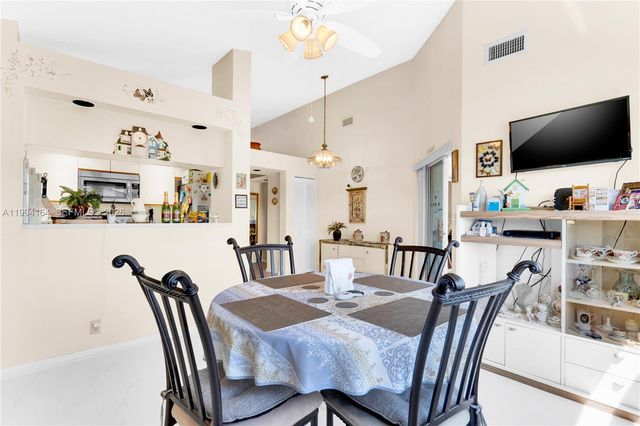 11184 Sangria Ct, Boca Raton, FL 33498