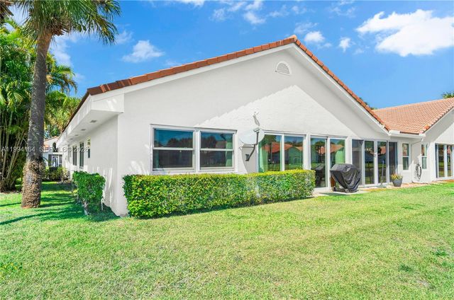11184 Sangria Ct, Boca Raton, FL 33498