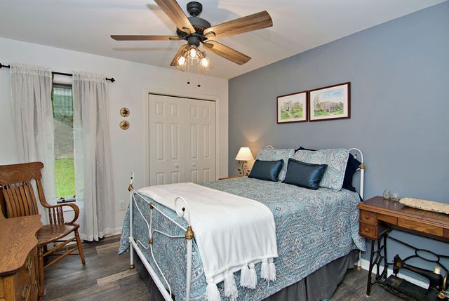 1279 Coneross Point Drive, Seneca, SC 29678