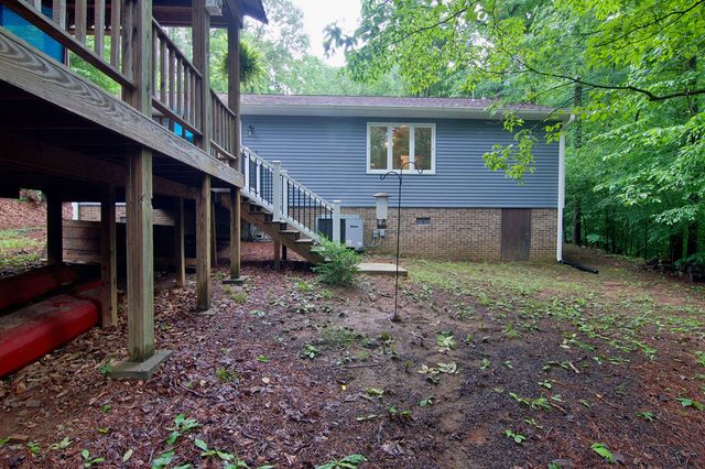 1279 Coneross Point Drive, Seneca, SC 29678
