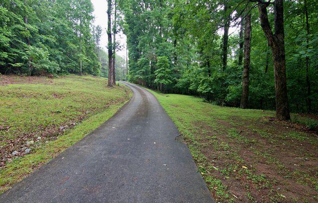 1279 Coneross Point Drive, Seneca, SC 29678