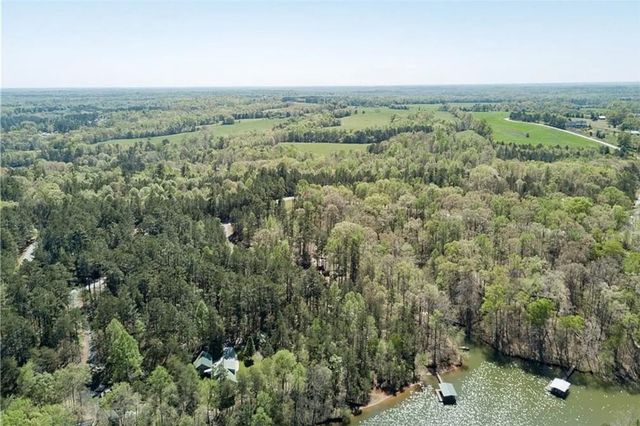 1279 Coneross Point Drive, Seneca, SC 29678