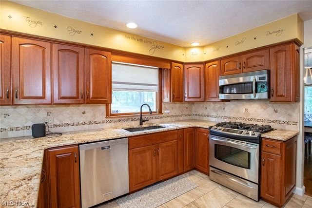 3090 Sourek Road, Akron, OH 44333