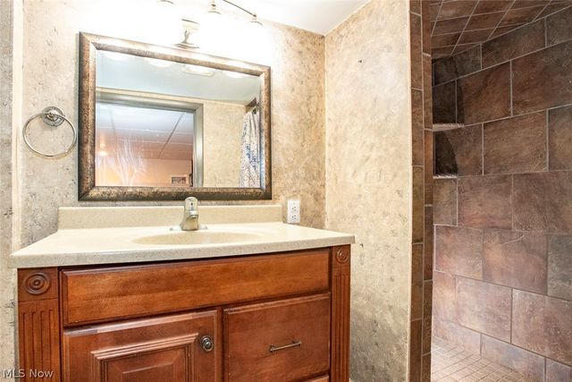 3090 Sourek Road, Akron, OH 44333