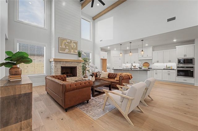 310 Jenna Lane, Gravette, AR 72736