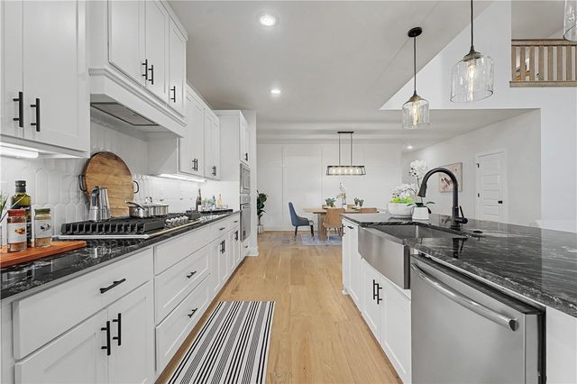 310 Jenna Lane, Gravette, AR 72736