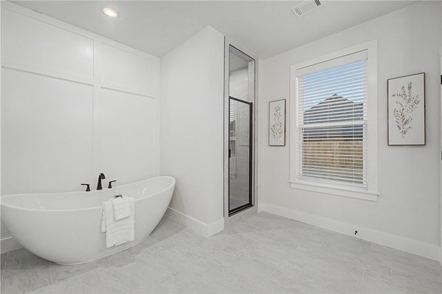 310 Jenna Lane, Gravette, AR 72736