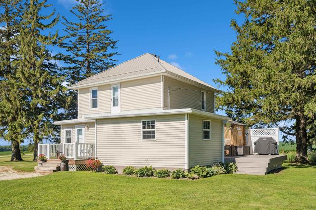 19068 Lincoln Road, West Union, IA 52175