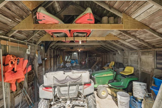 19068 Lincoln Road, West Union, IA 52175