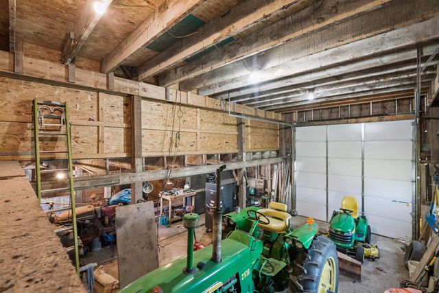 19068 Lincoln Road, West Union, IA 52175